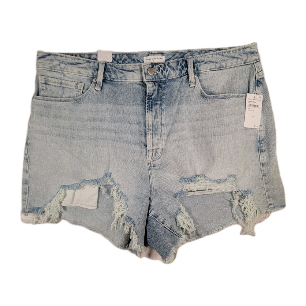 Good American Bombshell Short Distressed Denim Light Wash Size 18 NWT Button Fly